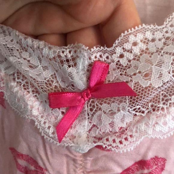 Brand new night gown - Picture 4 of 4